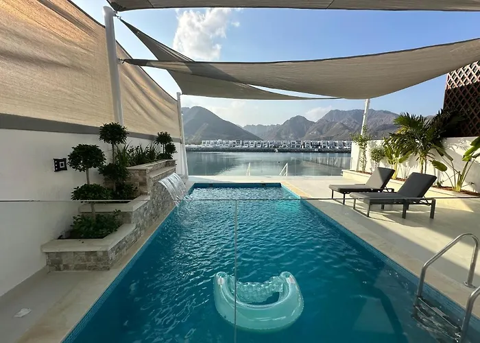 Villa: Al Dana Sea View Villa